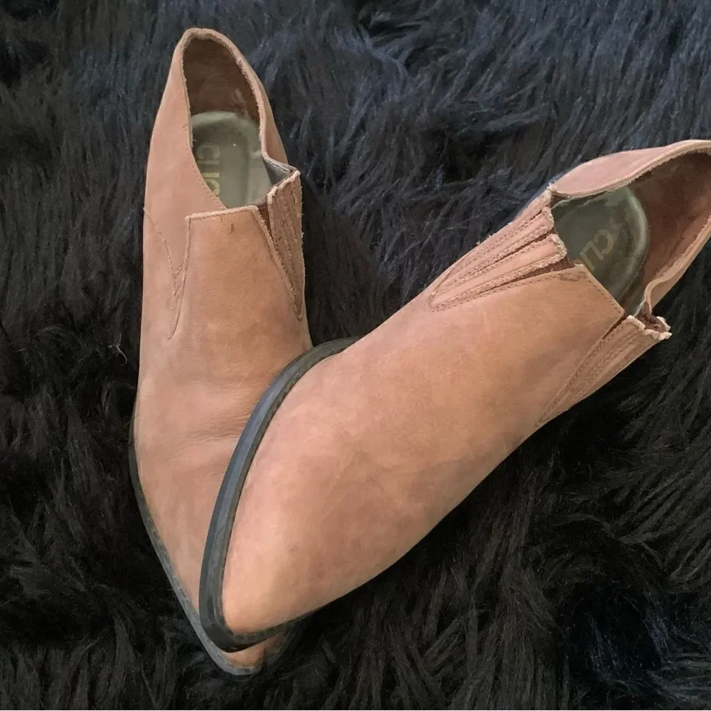 Clicks Brown Suede 80’s Vintage Slip On Pointed Toe Booties Size 7.5M